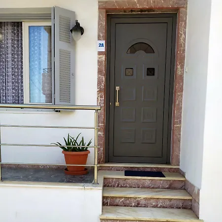 Sunday Chania 2a Apartment
